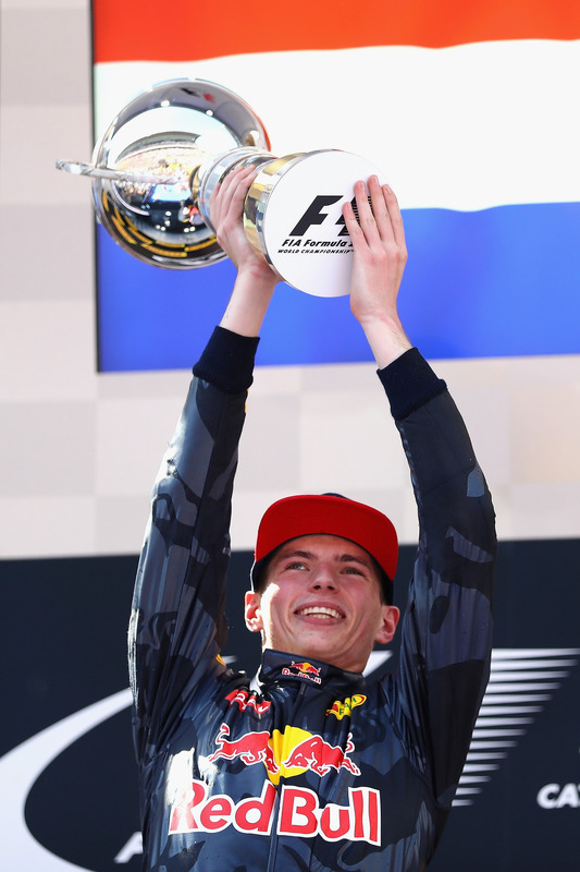 Max Verstappen, Red Bull Racing festeggia la sua prima vittoria