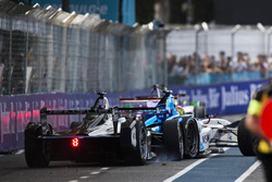 Crash: Stéphane Sarrazin, Venturi und Robin Frijns, Amlin Andretti Formula E Team