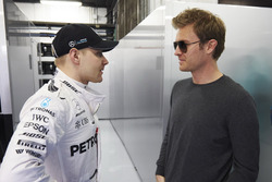 Valtteri Bottas, Mercedes AMG F1, mit Nico Rosberg