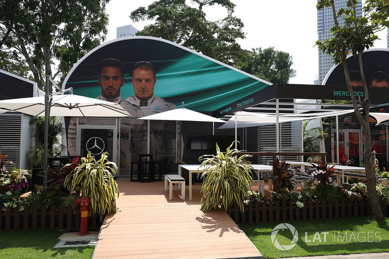 Mercedes AMG F1 team building