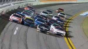 Four-wide finish! Ryan Blaney wins regular-season finale at Daytona