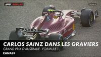 Sainz sort de la piste d'entrée à Melbourne