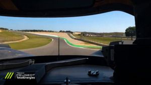 El Peugeot 9X8 da una vuelta a Portimao