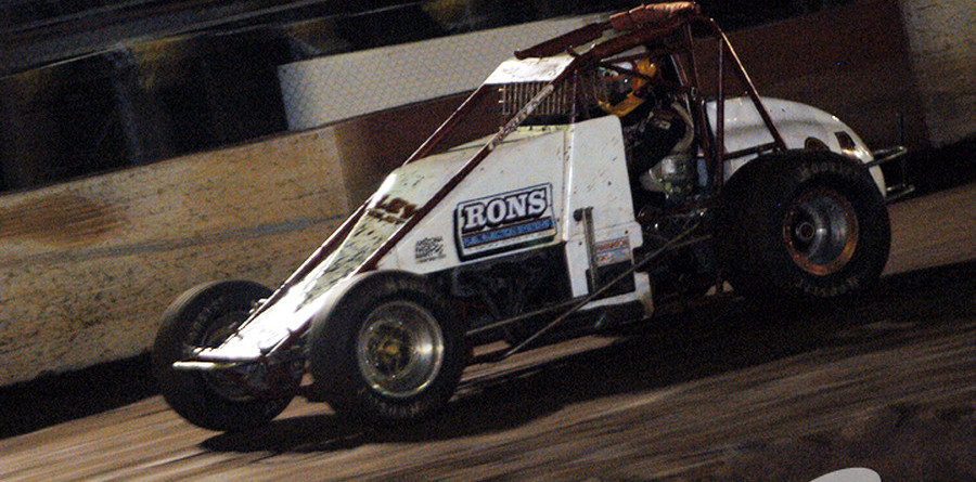 Davis grabs Hawaii Friday night feature Davis grabs Hawaii Friday night feature