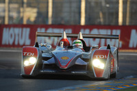 Leaders push hard as daylight returns Leaders push hard as daylight returns