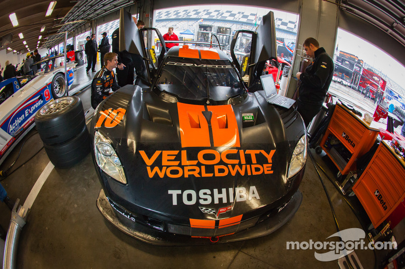 Professional sports car racing team uses NX for competitive edge