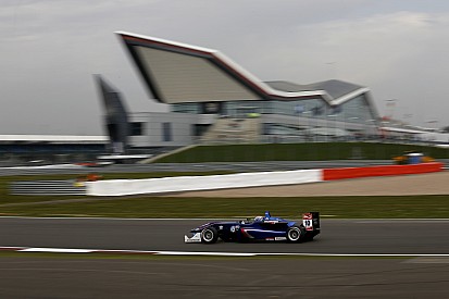 Course 2 - George Russell impérial à Silverstone