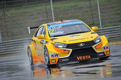 Чемпион аргентинского Super TC 2000 протестирует Lada Веста