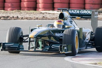 F1: Fauzy sulla Lotus nelle prime libere di Sepang
