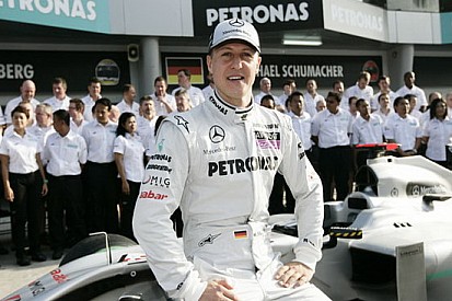 Schumacher premiato con la Legion d'onore in Francia