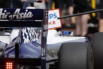 A Barrichello si è rotta una sospensione