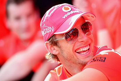 I problemi della Ferrari sorprendono Button