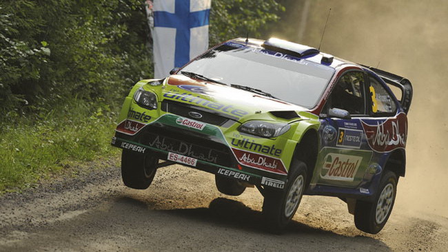 PS3: Hirvonen rompe il parabrezza ma resta davanti