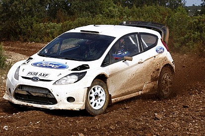 Primi passi con la Fiesta WRC per Hirvonen e Latvala