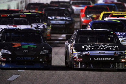 Hamlin vince in Texas ed è il nuovo leader