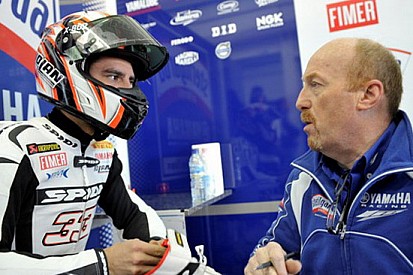 Melandri scopre la Yamaha a Valencia