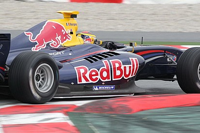 Vergne vola a Barcellona prima della pioggia
