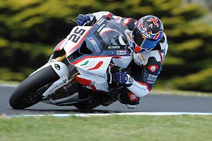 Polso ko per Toseland: salta la gara di Donington