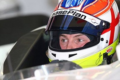 Jon Lancaster debutta a Magny-Cours