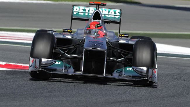 Schumi non gira in Q3 per noie al KERS