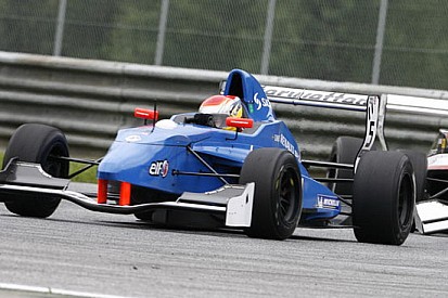 Il rookie Timmy Hansen si impone in gara 2