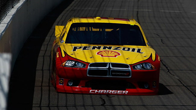 Terza pole consecutiva per Kurt Busch