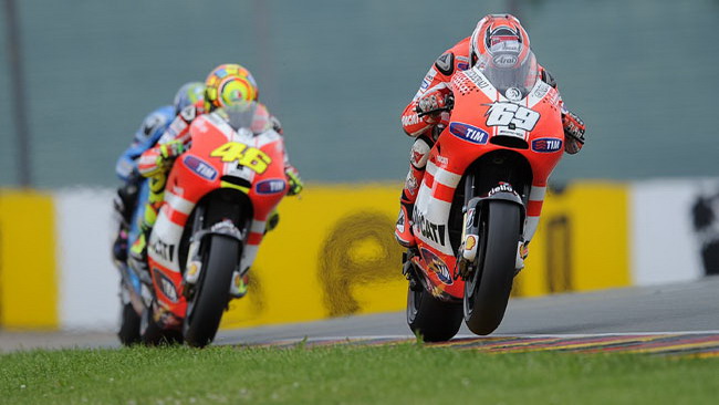 Prove comparative per la Ducati a Laguna Seca