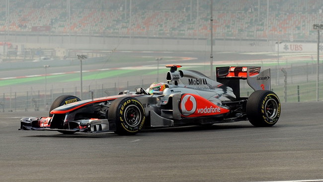Hamilton e Perez perdono 3 posizioni in griglia
