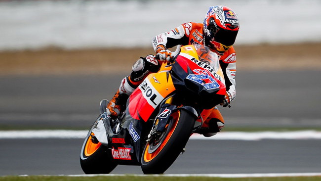 Valencia, Libere 1: Stoner al top, l'umido esalta Rossi