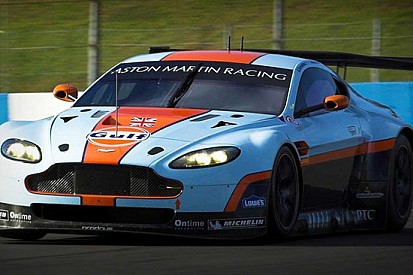 Aston Martin in pista con la Vantage