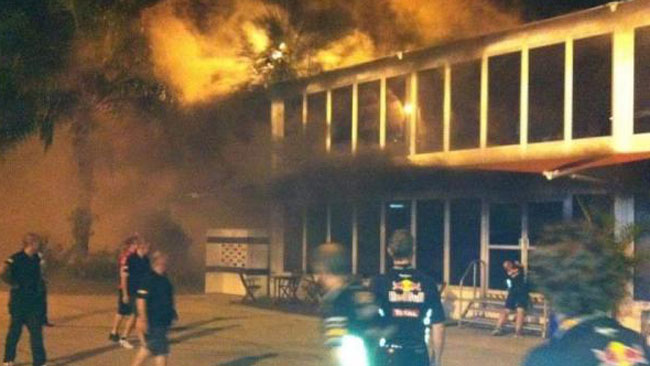 Un incendio ha danneggiato l'hospitality Lotus
