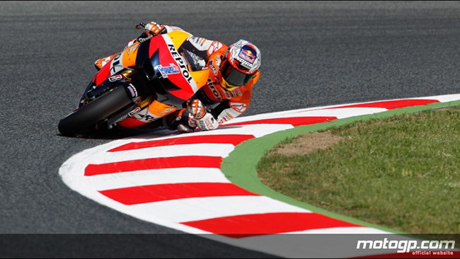 Casey Stoner domina le qualifiche in Catalunya