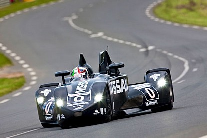 A muro la DeltaWing per un contatto con la Toyota