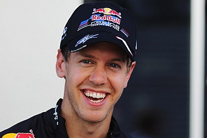 Vettel lusingato dalle parole di Domenicali