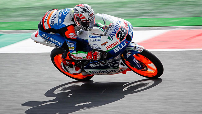 Vinales piega Fenati di soli 20 millesimi al Mugello!