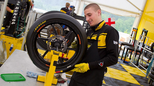 Dunlop prova le mescole 2013 in Francia
