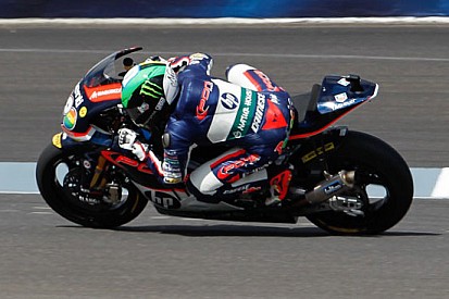 Espargaro batte Marquez nella caccia alla pole