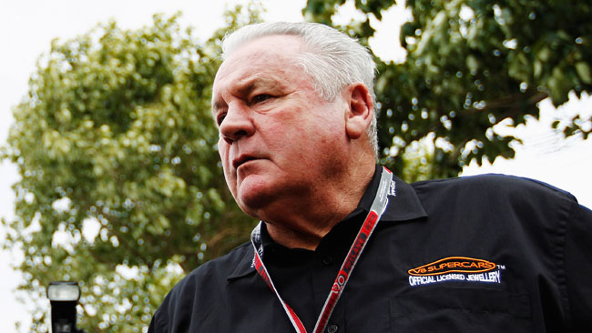 Alan Jones vuole rivedere Kobayashi nei Gp