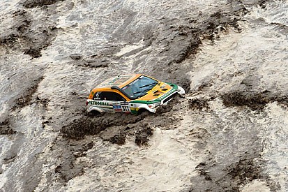 Dakar, 8° Tappa: cinque auto all'arrivo, prova annullata
