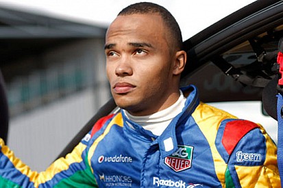 Nicolas Hamilton a Monza con una León Supercopa