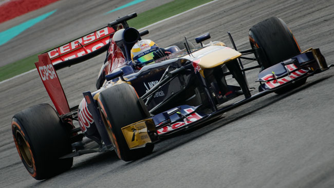 Toro Rosso multata per l'incidente nei box