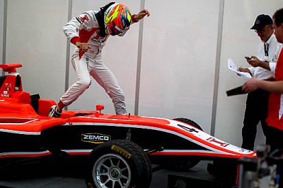 Korjus penalizzato, Ellinas in pole a Barcellona