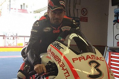 Max Biaggi per ora fatica con i freni in carbonio