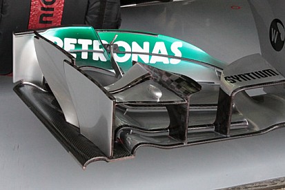 La Mercedes e la micro-camera che spia le gomme