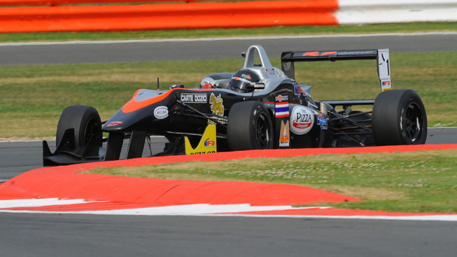 Sandy Stuvik in pole in gara 1 a Silverstone