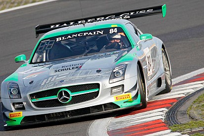 Gotz piazza la Mercedes in pole position al Nurburgring