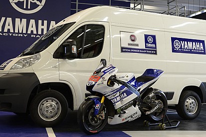 C'è Fiat Professional sponsor sulla Yamaha YZR-M1