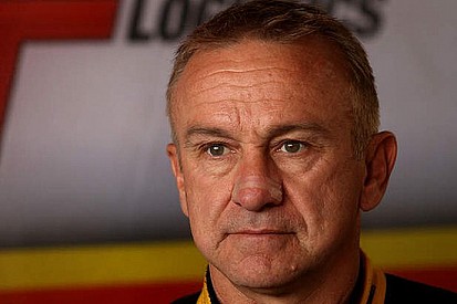 Russell Ingall firma con la Lucas Dumbrell Motorsport