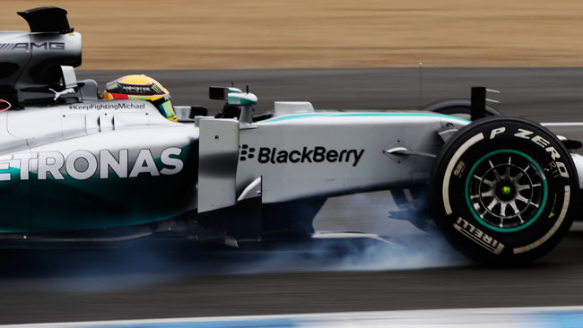 Hamilton apre le danze per la Mercedes a Sakhir