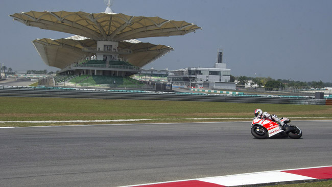 La MotoGp torna in pista a Sepang senza Marquez